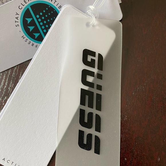 GUESS Corrine Python Active Bra - Picture 9 of 9